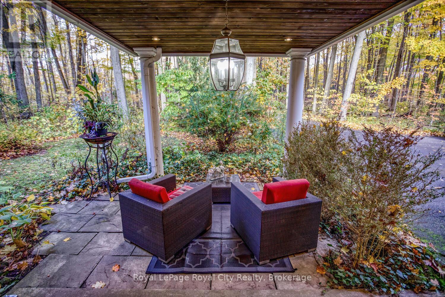 1158 Conservation Road E, Milton, Ontario  L0P 1B0 - Photo 4 - W12374352