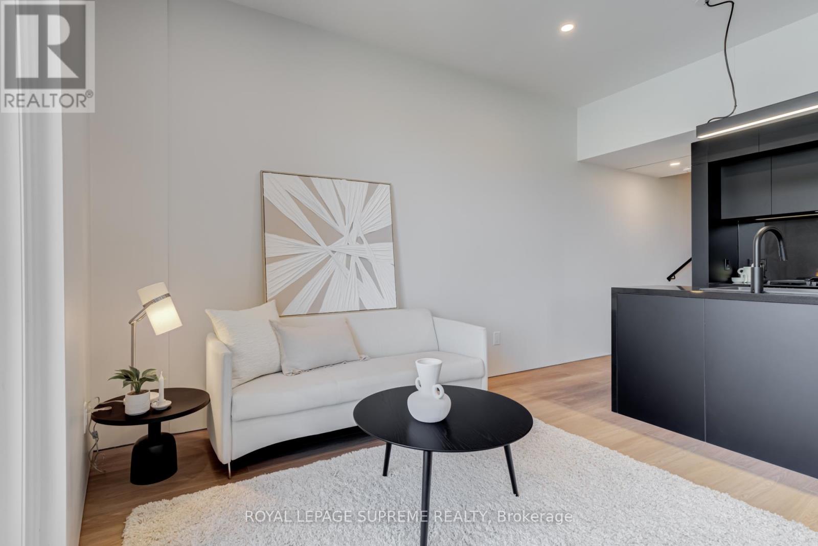 4 - 101 Bernice Crescent, Toronto, Ontario  M6N 1W7 - Photo 15 - W12483568
