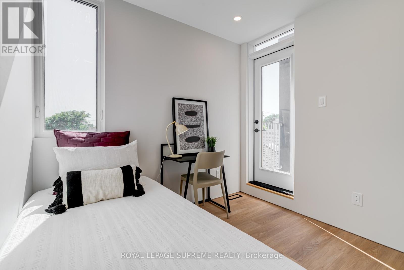 4 - 101 Bernice Crescent, Toronto, Ontario  M6N 1W7 - Photo 25 - W12483568