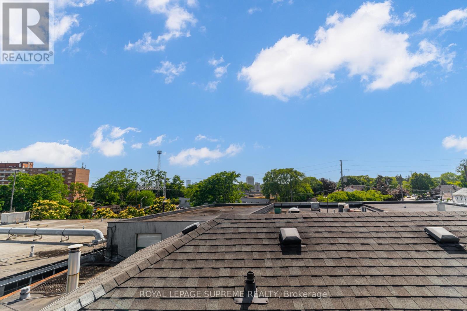 4 - 101 Bernice Crescent, Toronto, Ontario  M6N 1W7 - Photo 27 - W12483568