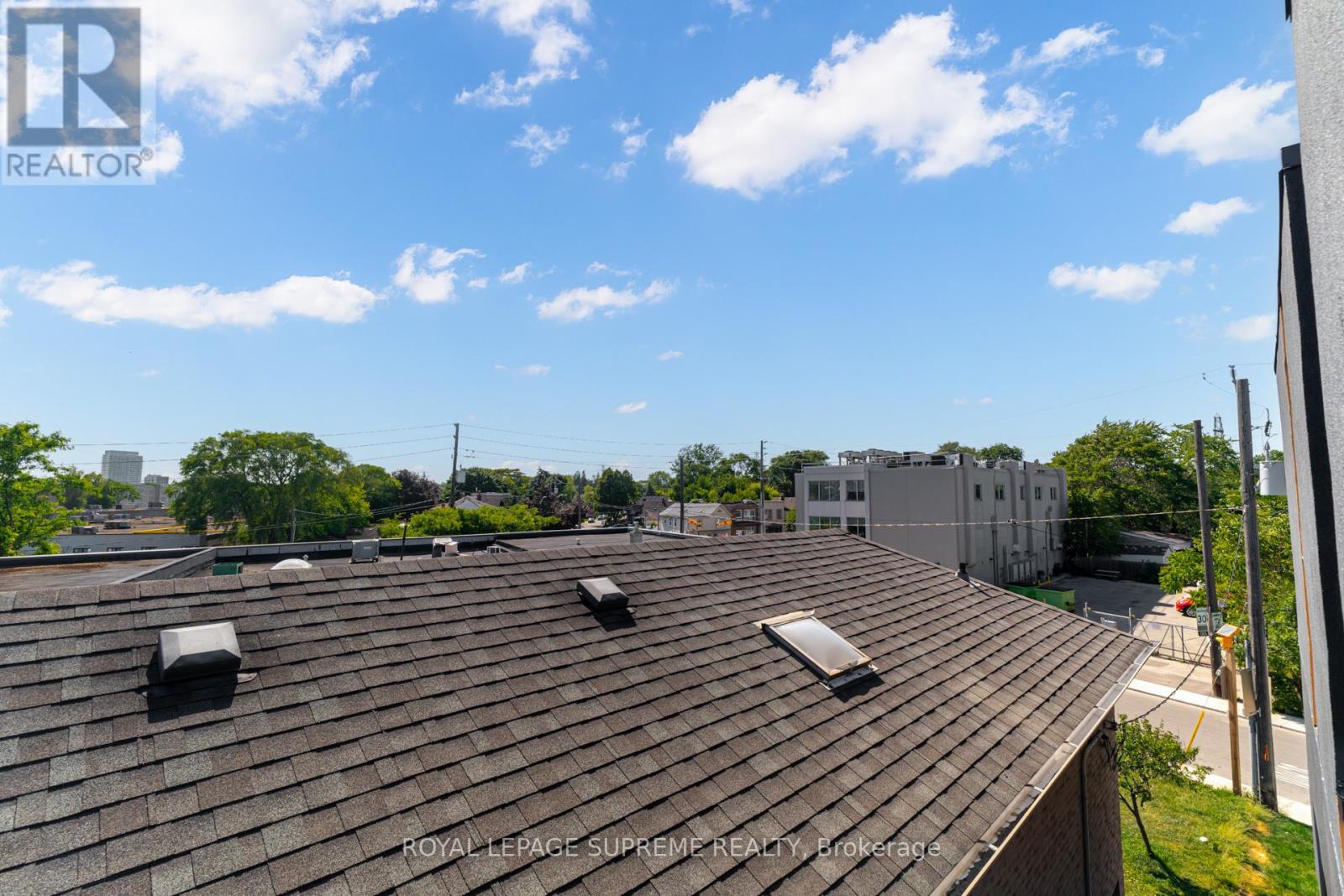 4 - 101 Bernice Crescent, Toronto, Ontario  M6N 1W7 - Photo 29 - W12483568