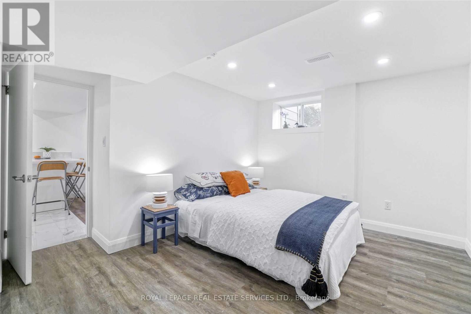 Lower - 117 St Johns Road, Toronto, Ontario  M6P 1V1 - Photo 18 - W12483571