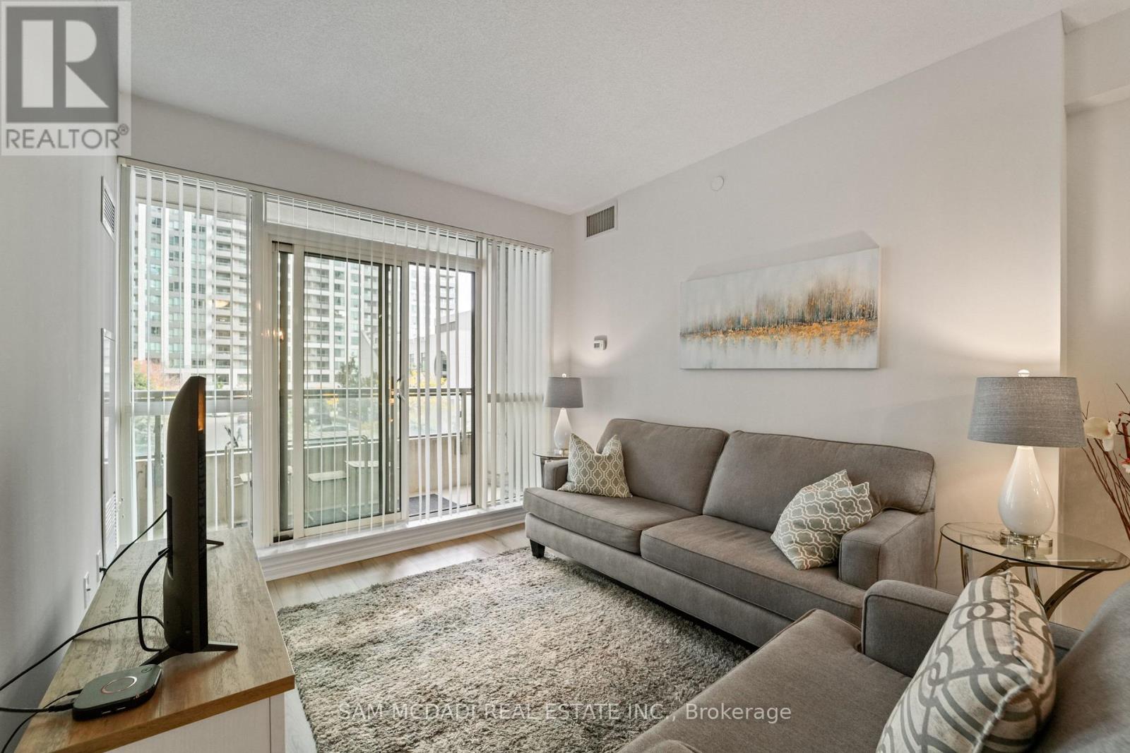 207 - 349 Rathburn Road W, Mississauga, Ontario  L5B 0G9 - Photo 11 - W12483611