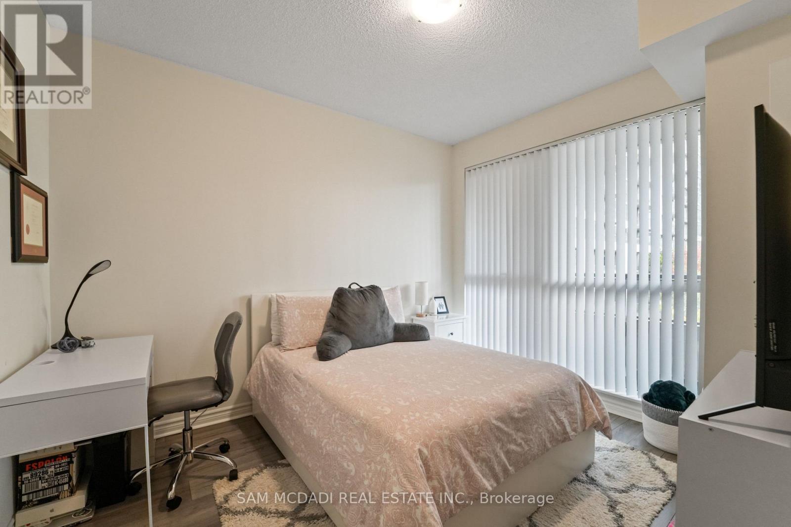 207 - 349 Rathburn Road W, Mississauga, Ontario  L5B 0G9 - Photo 14 - W12483611