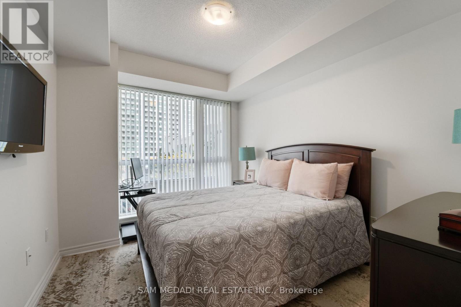 207 - 349 Rathburn Road W, Mississauga, Ontario  L5B 0G9 - Photo 15 - W12483611