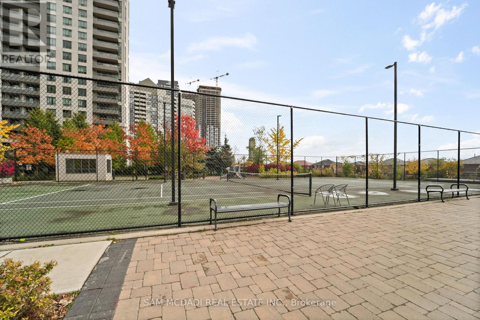 207 - 349 Rathburn Road W, Mississauga, Ontario  L5B 0G9 - Photo 21 - W12483611