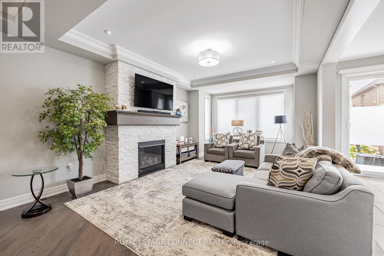 3302 Mintwood Circle, Oakville, Ontario  L6H 7C3 - Photo 15 - W12483640