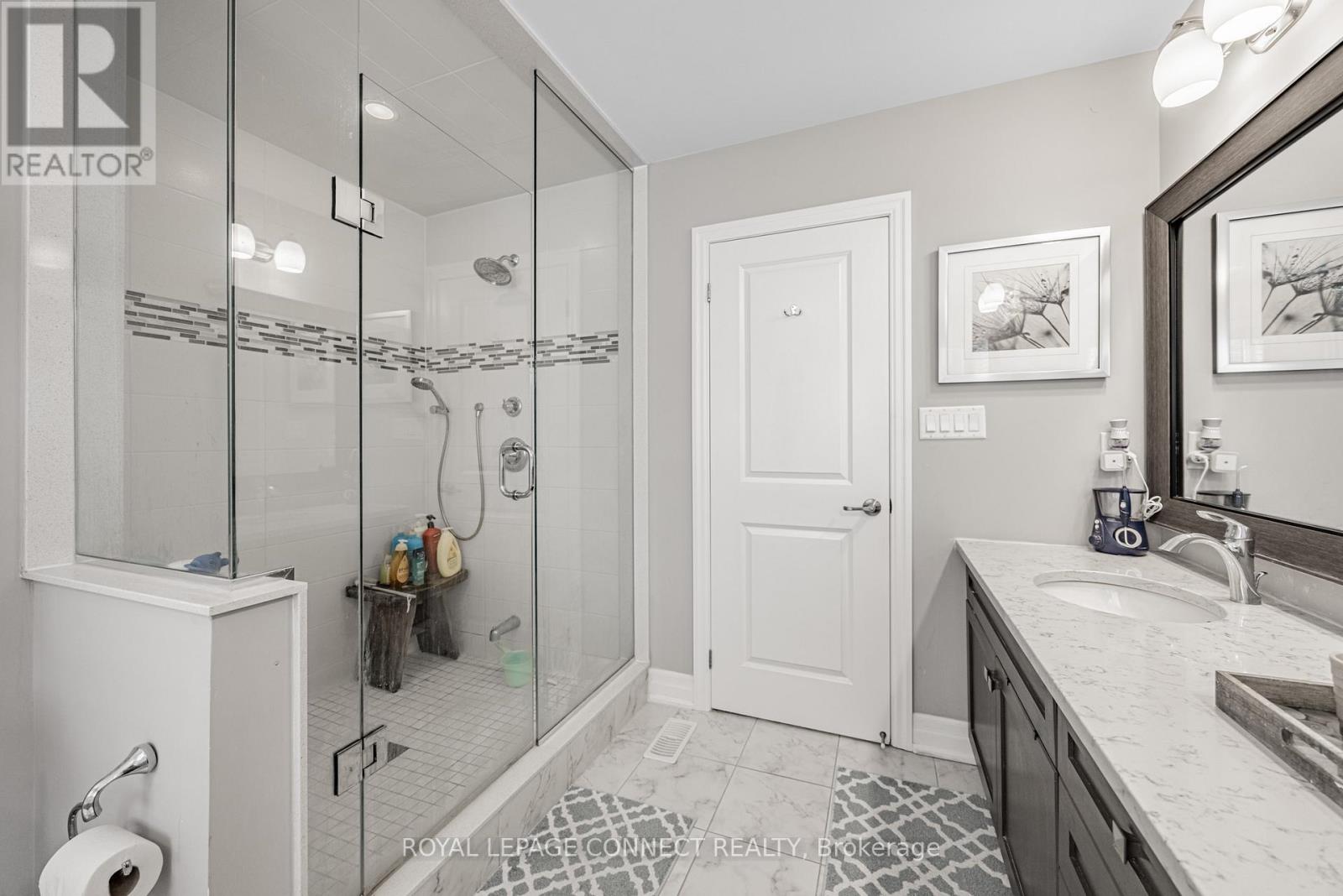 3302 Mintwood Circle, Oakville, Ontario  L6H 7C3 - Photo 27 - W12483640
