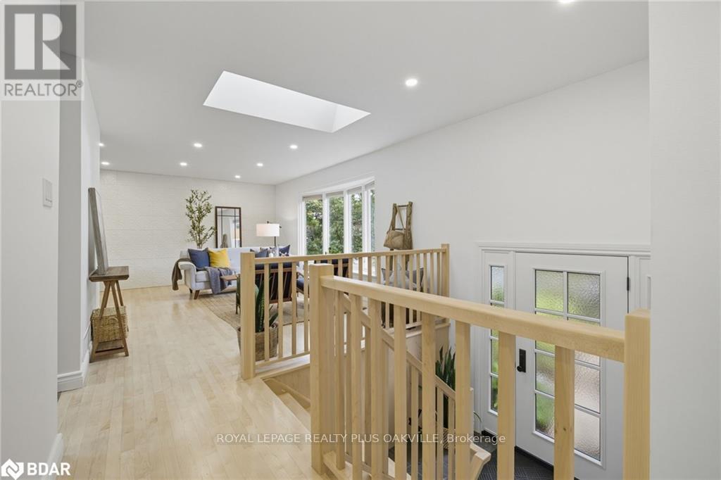 2159 Hixon Street, Oakville, Ontario  L6L 1T5 - Photo 7 - W12483663