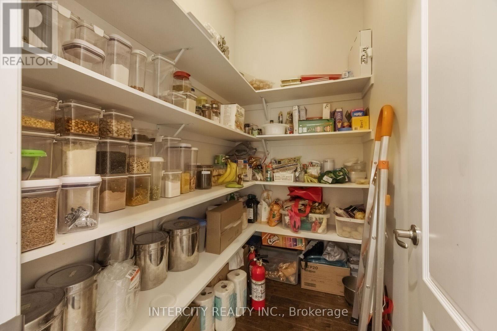 29 Chiming Road, Brampton, Ontario  L6P 4E1 - Photo 20 - W12483673