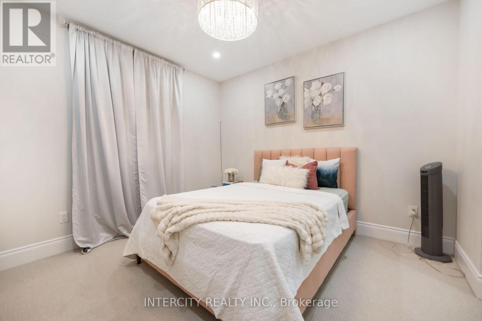 29 Chiming Road, Brampton, Ontario  L6P 4E1 - Photo 26 - W12483673