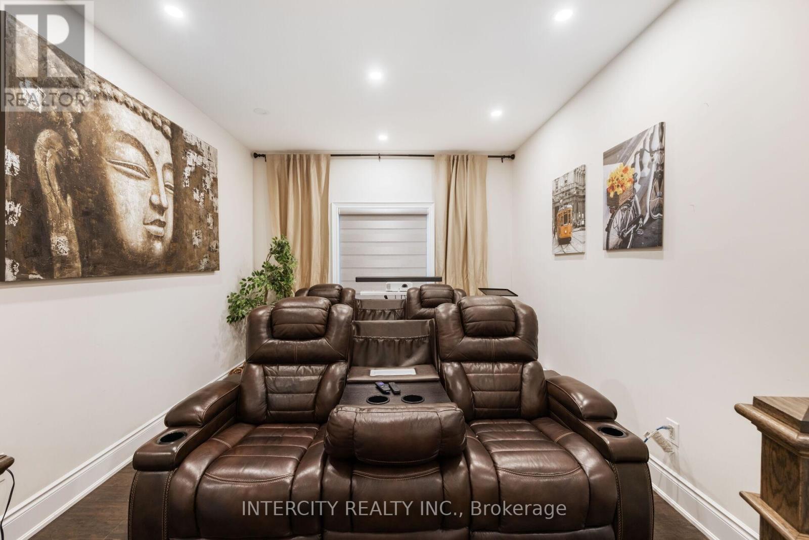 29 Chiming Road, Brampton, Ontario  L6P 4E1 - Photo 48 - W12483673