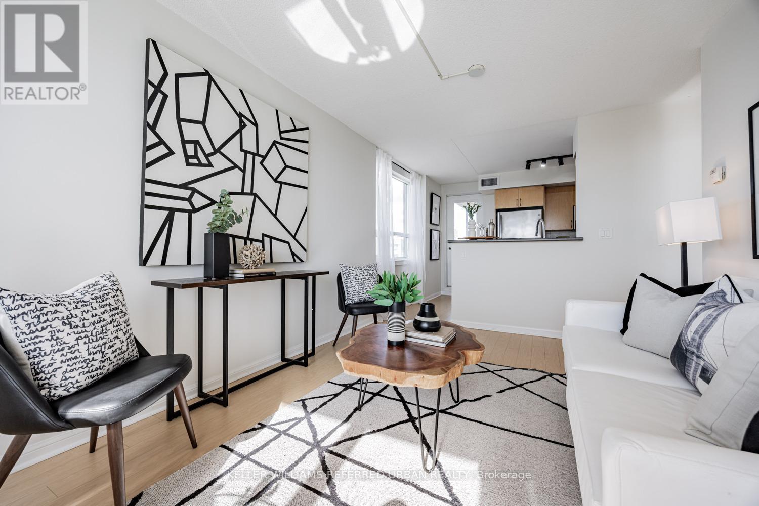 511 - 4 Elsinore Path, Toronto, Ontario  M8V 4G7 - Photo 15 - W12483687