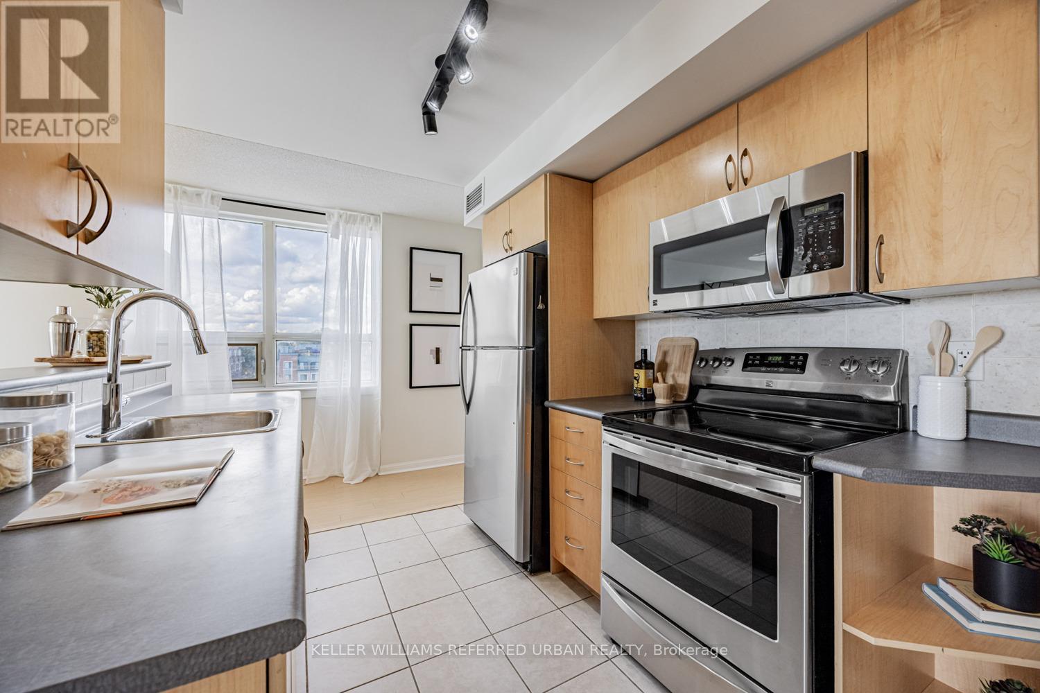 511 - 4 Elsinore Path, Toronto, Ontario  M8V 4G7 - Photo 4 - W12483687