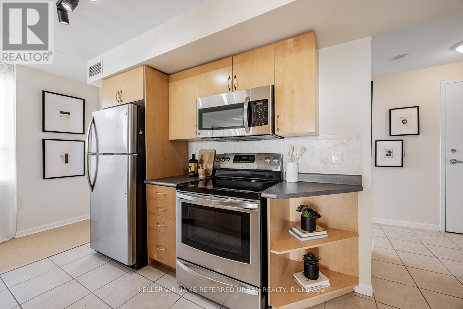 511 - 4 Elsinore Path, Toronto, Ontario  M8V 4G7 - Photo 9 - W12483687