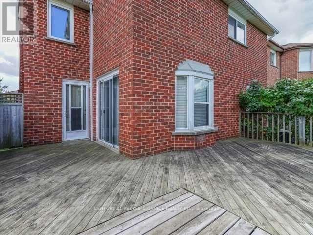 1575 Sir Monty's Drive, Mississauga, Ontario  L5N 4P1 - Photo 17 - W12483699