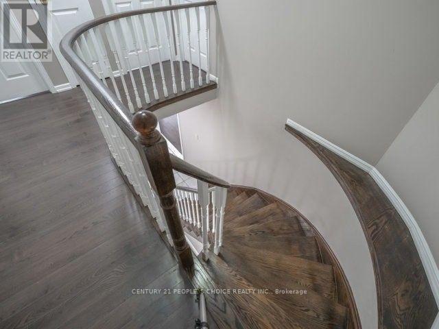 1575 Sir Monty's Drive, Mississauga, Ontario  L5N 4P1 - Photo 8 - W12483699