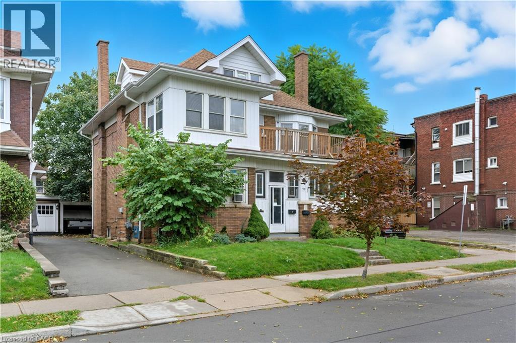 93 Barnesdale Boulevard, Hamilton, Ontario  L8M 2V5 - Photo 1 - 40777667