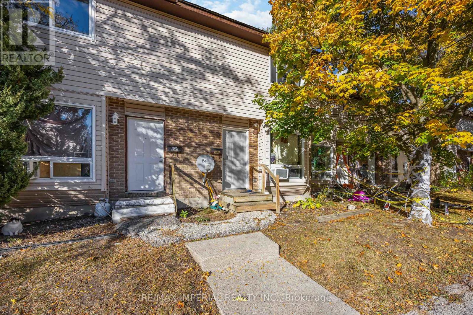 301 - 42 HAMPTON AVENUE, Sarnia, Ontario