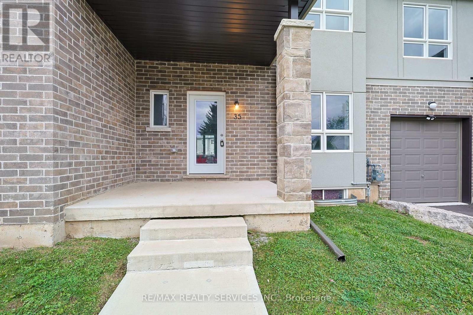 17 - 35 Perenack Avenue, Welland, Ontario  L3C 2C6 - Photo 3 - X12483576
