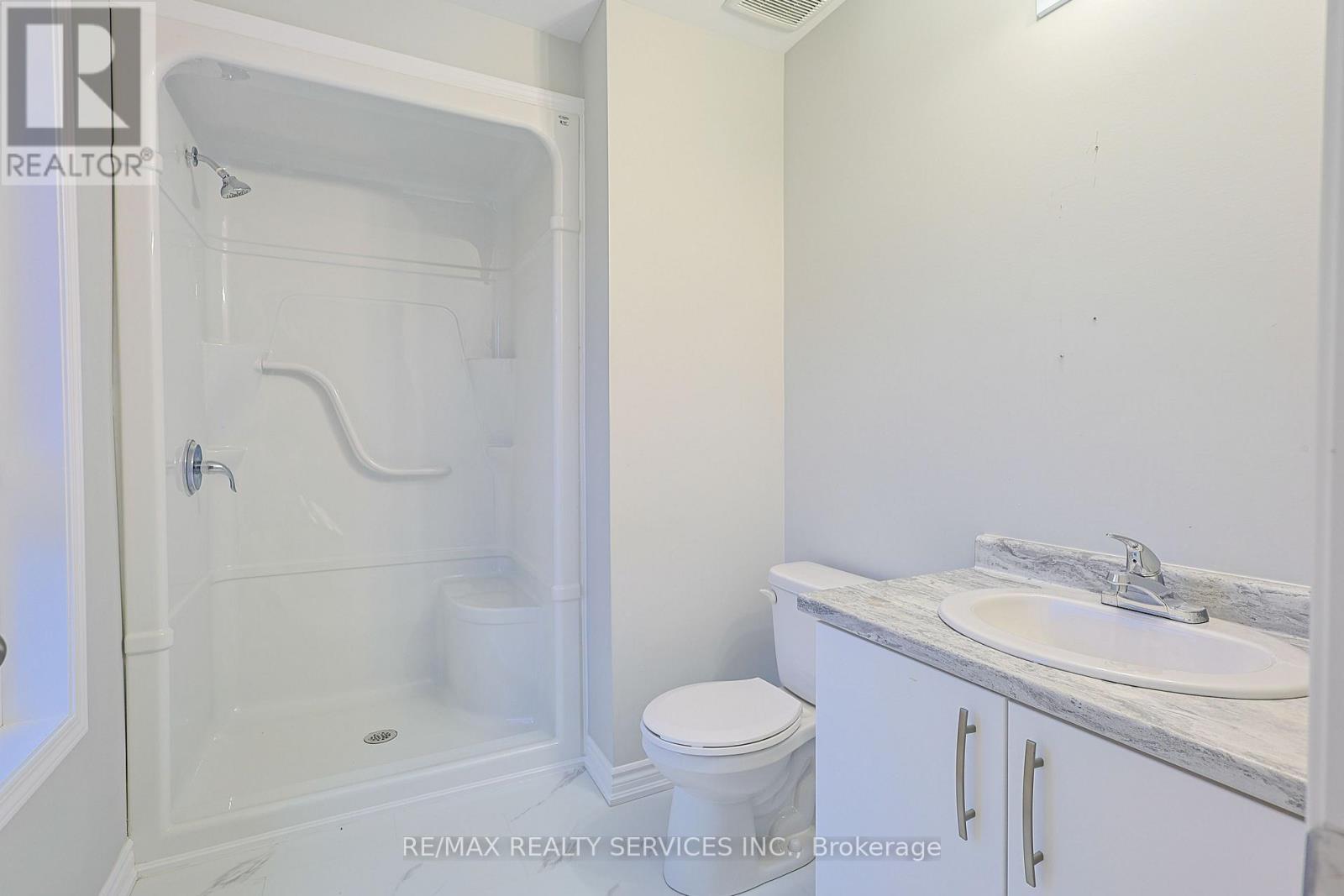 17 - 35 Perenack Avenue, Welland, Ontario  L3C 2C6 - Photo 32 - X12483576