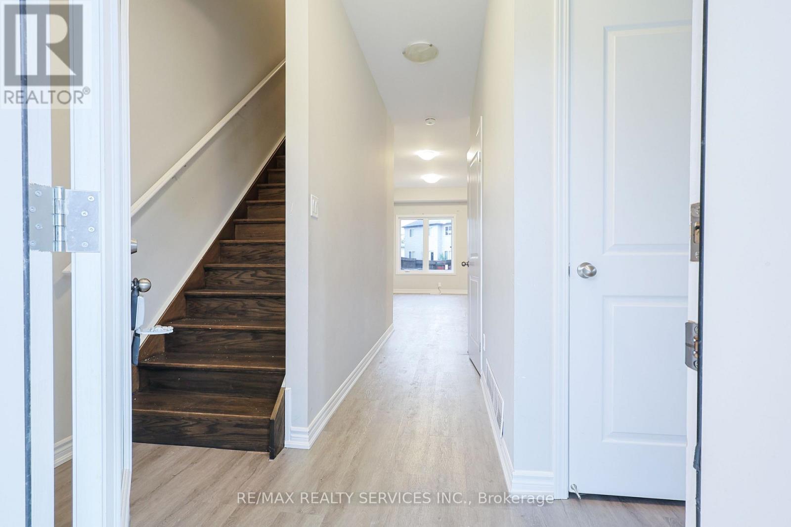 17 - 35 Perenack Avenue, Welland, Ontario  L3C 2C6 - Photo 6 - X12483576