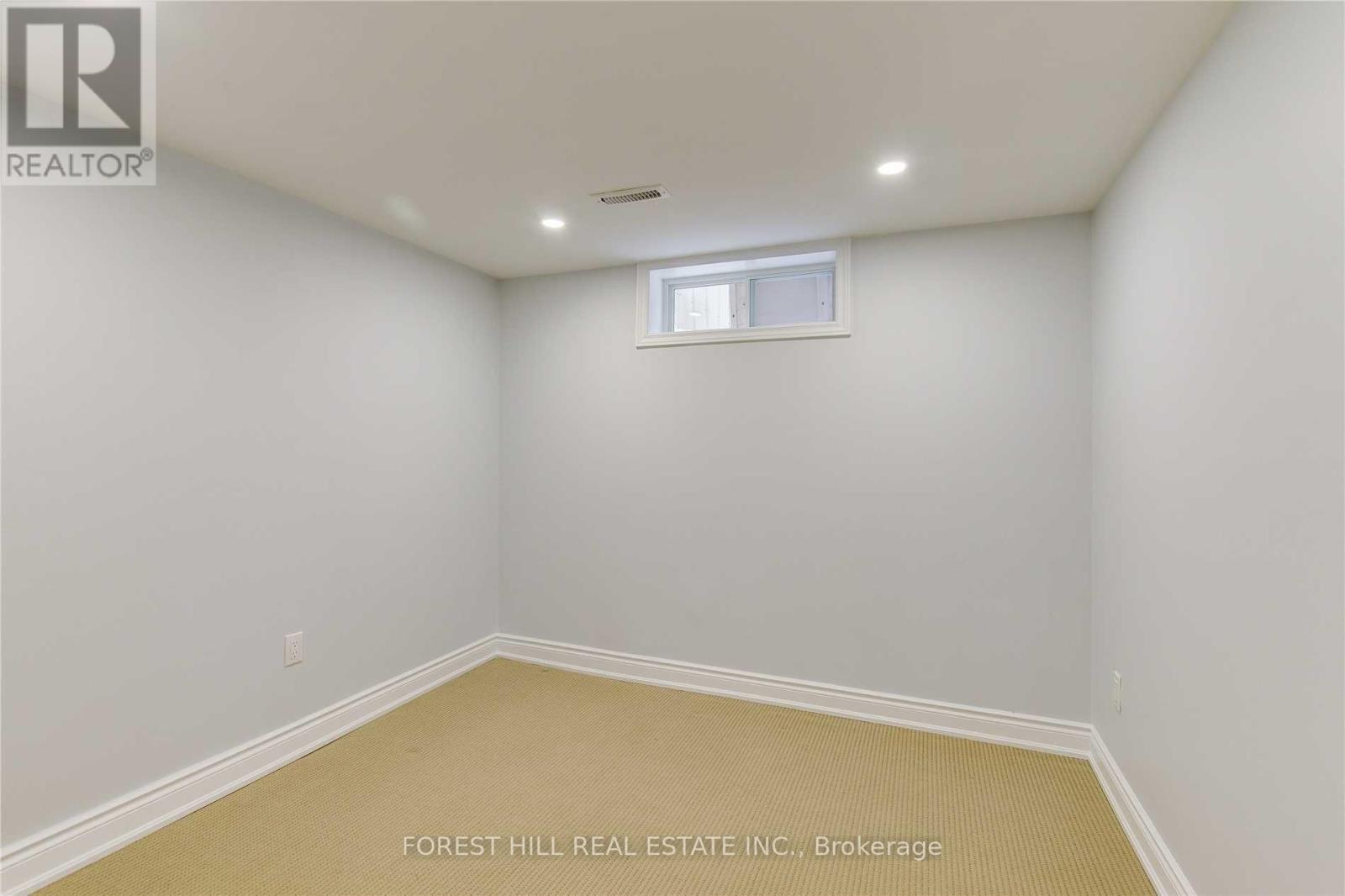 63 Cardinal Drive, Hamilton, Ontario  L9A 4H6 - Photo 7 - X12483618