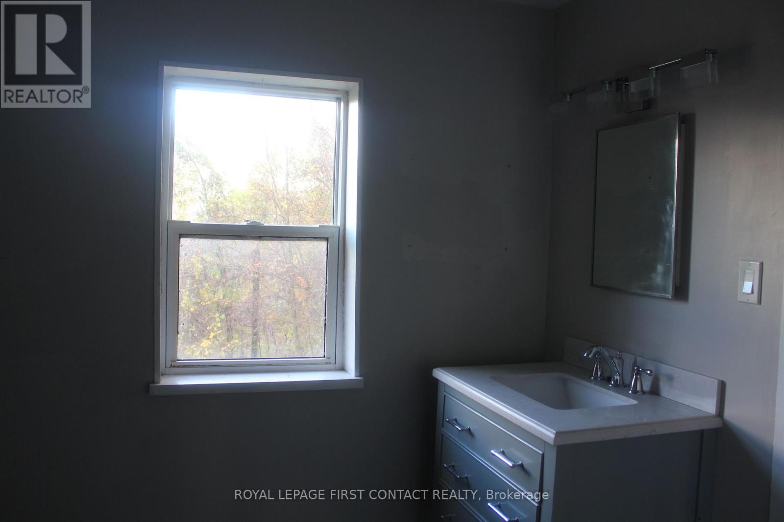 280 Concession 10 Road, Brockton, Ontario  N0G 1J0 - Photo 11 - X12483646