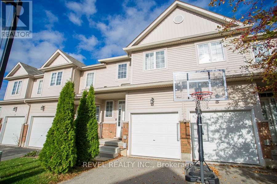 22 - 21 DIANA AVENUE, Brantford, Ontario