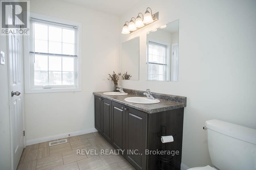 22 - 21 Diana Avenue, Brantford, Ontario  N3T 0G7 - Photo 16 - X12483695