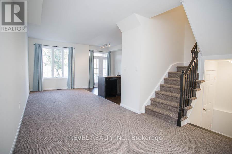 22 - 21 Diana Avenue, Brantford, Ontario  N3T 0G7 - Photo 5 - X12483695
