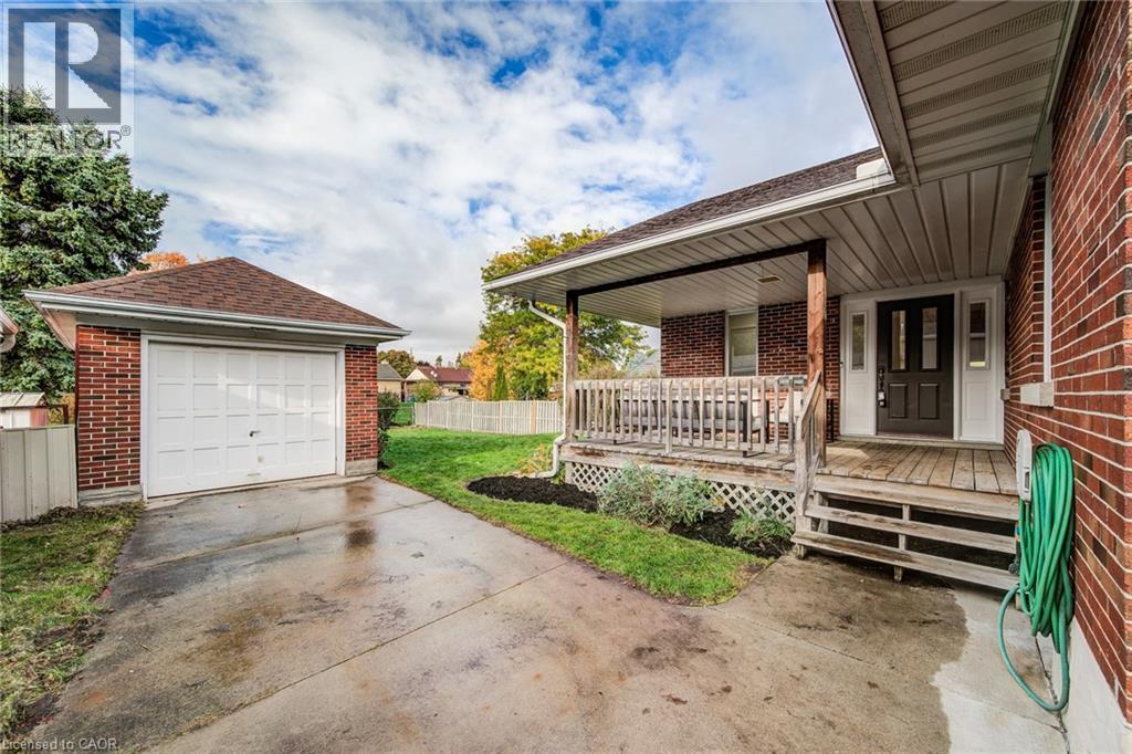 54 Glendale Road, Kitchener, Ontario  N2H 2Z8 - Photo 2 - 40782285