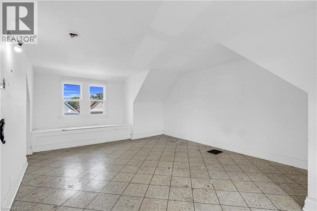 170 Grosvenor Avenue N, Hamilton, Ontario  L8L 7S8 - Photo 29 - 40760661