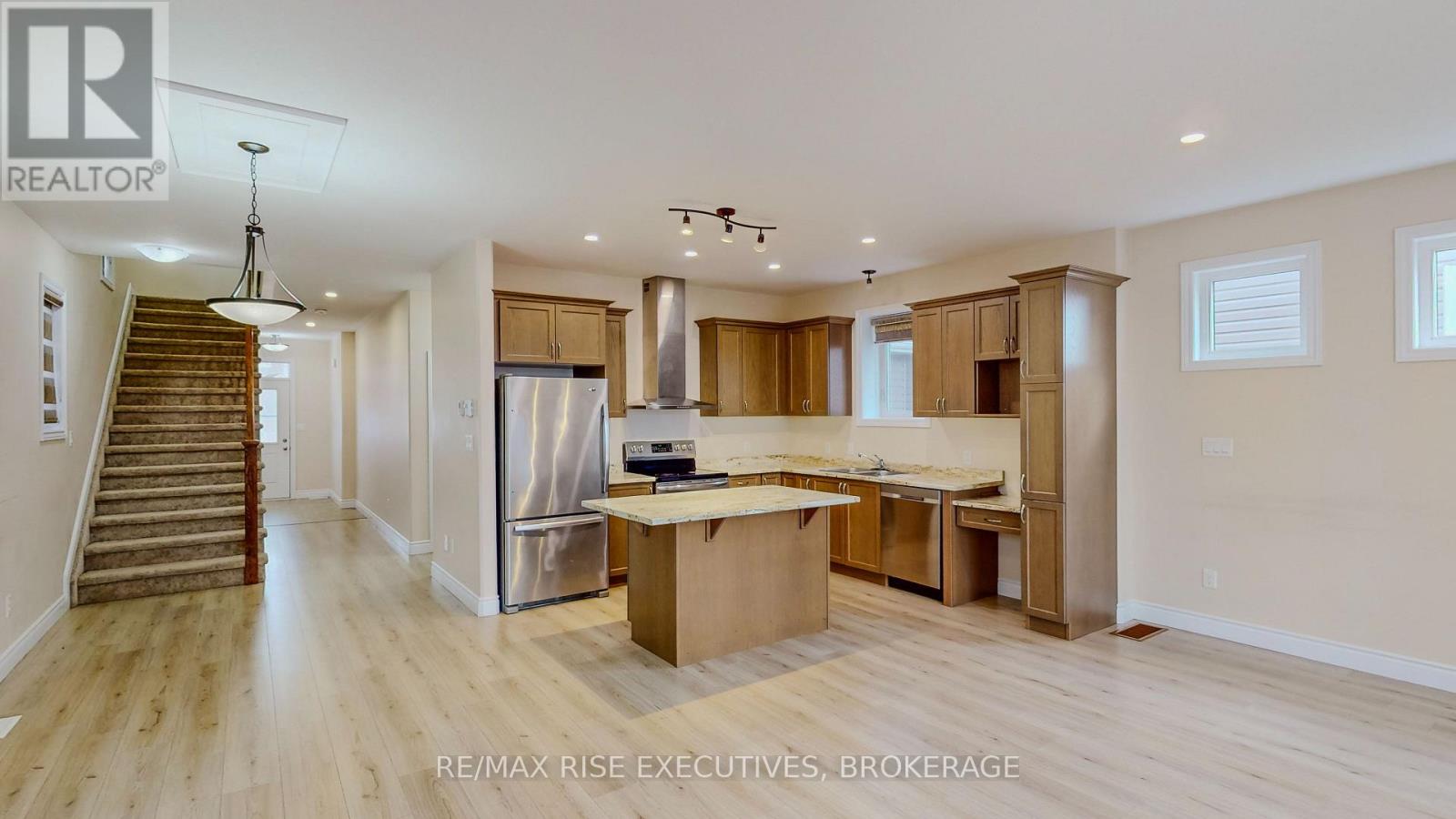 467 Beth Crescent, Kingston (City Northwest), Ontario  K7P 0K9 - Photo 4 - X12483906