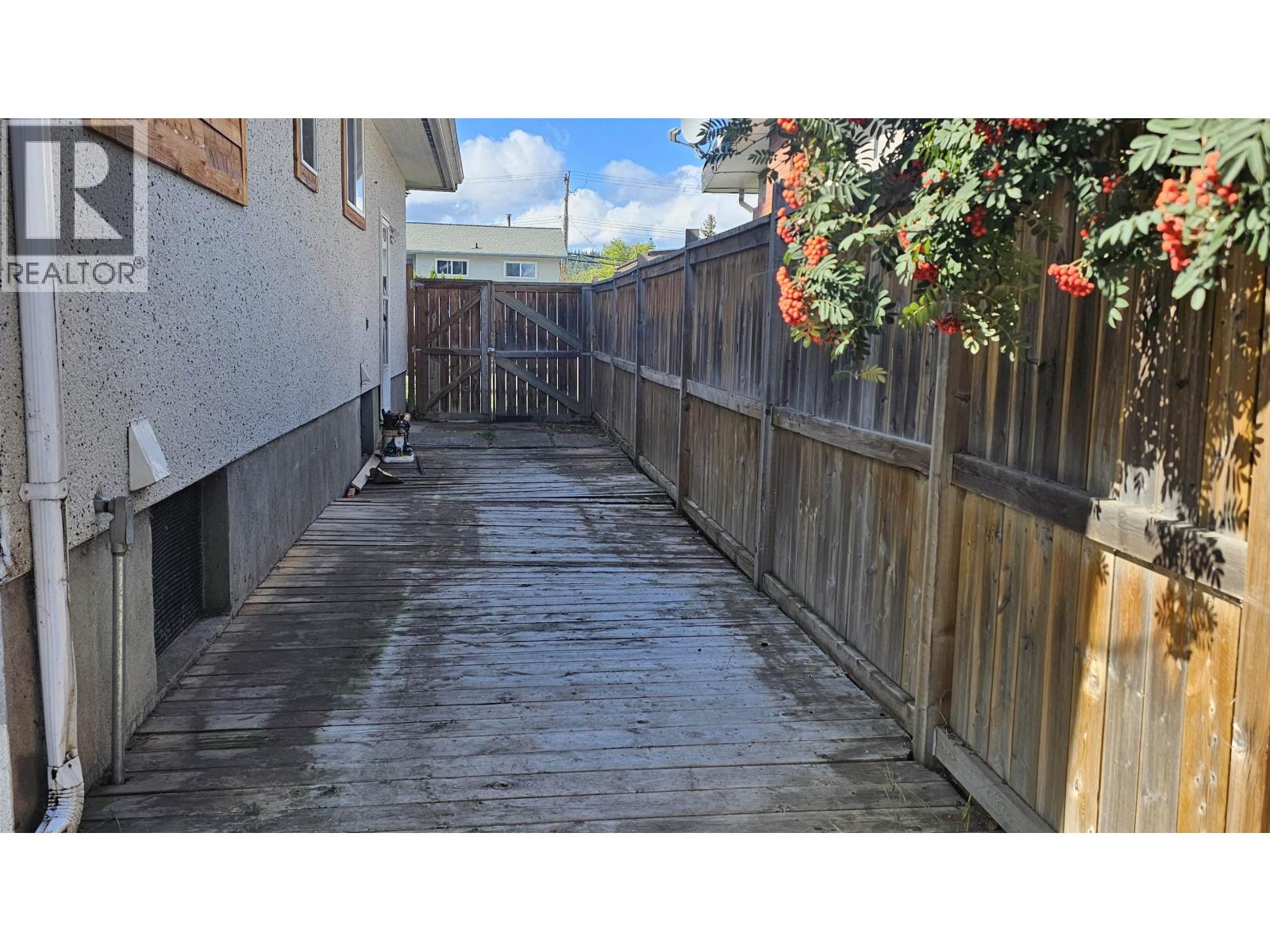 3962 4th Avenue, Prince George, British Columbia  V1M 1J4 - Photo 10 - R3052327