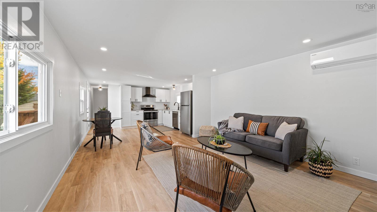 18 Earleton Avenue, Dartmouth, Nova Scotia  B2Y 2A7 - Photo 2 - 202526467