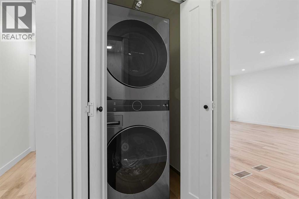 972 Bracewood Rise Sw, Calgary, Alberta  T2W 3C9 - Photo 11 - A2260191