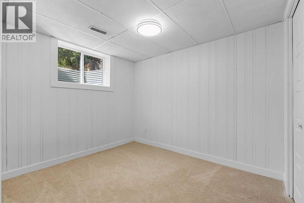 972 Bracewood Rise Sw, Calgary, Alberta  T2W 3C9 - Photo 17 - A2260191