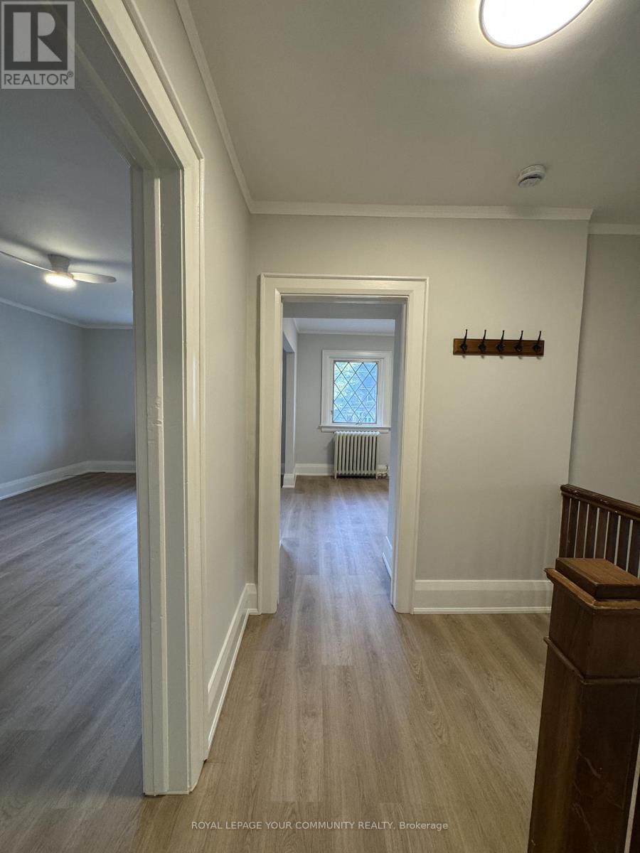 Upper - 183 St Clair Avenue E, Toronto, Ontario  M4T 1N9 - Photo 3 - C12483725