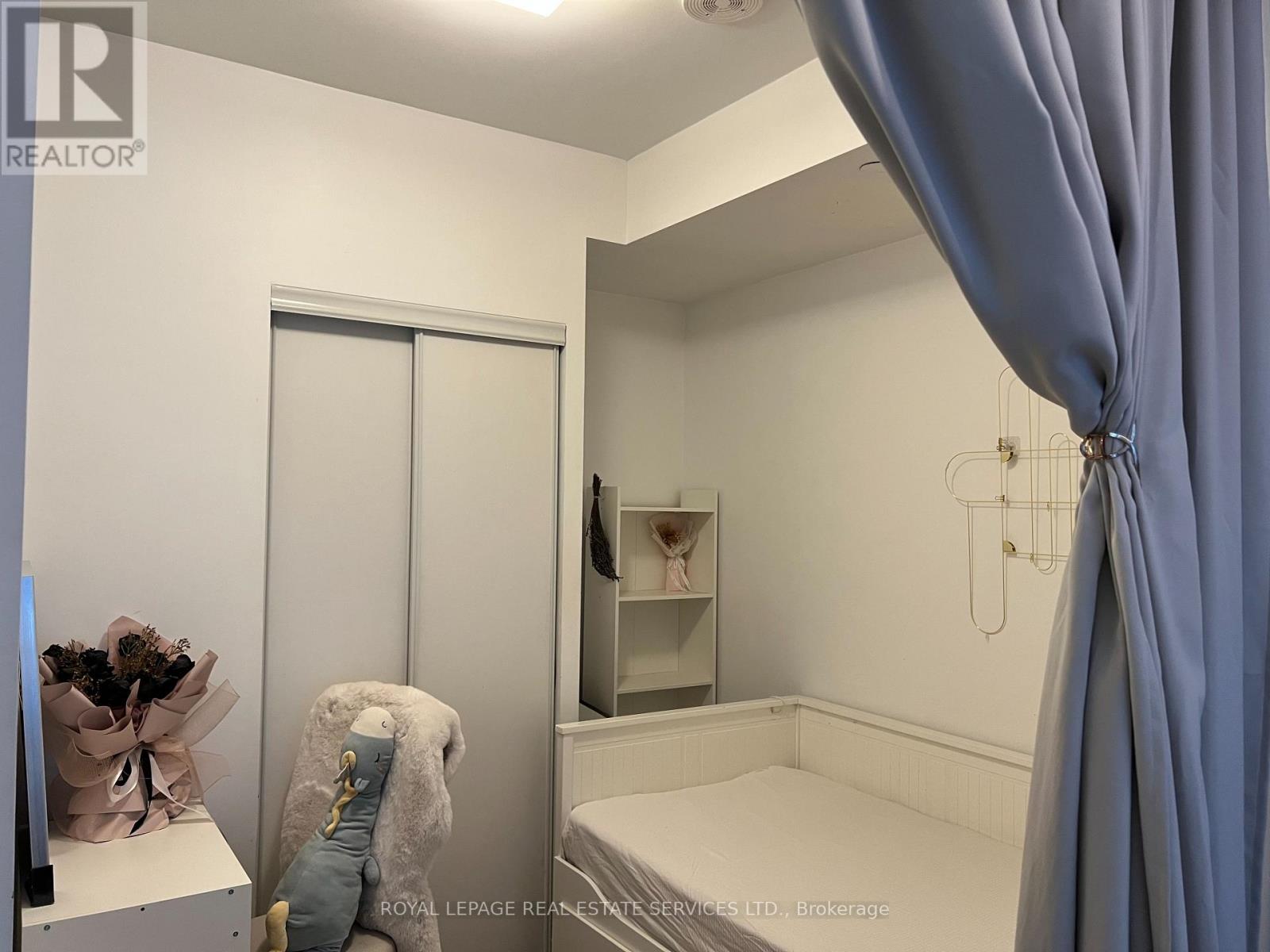 806 - 57 St Joseph Street, Toronto, Ontario  M5S 0C5 - Photo 7 - C12483753