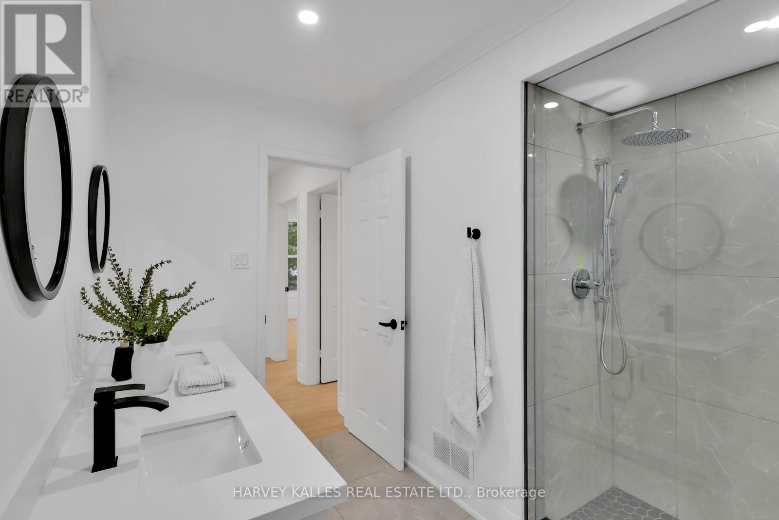 40 Rondeau Drive, Toronto, Ontario  M2H 1R7 - Photo 38 - C12483765