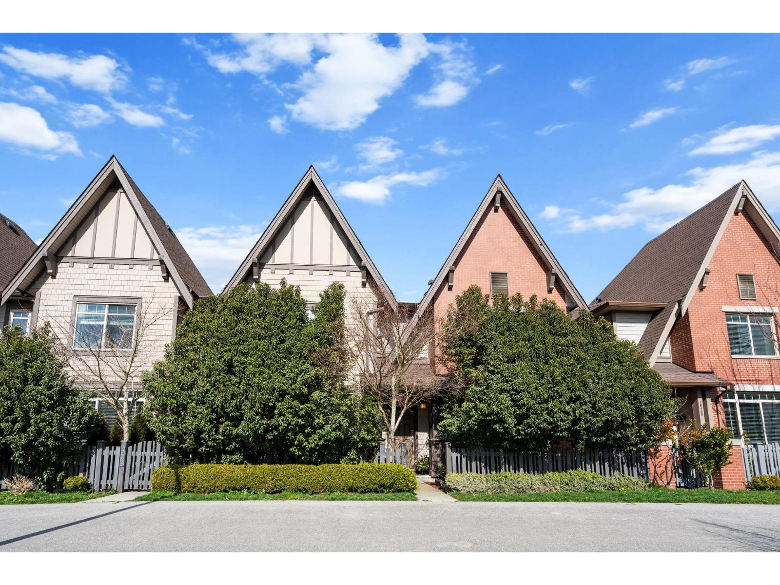 16447 24 Avenue, Surrey, British Columbia  V3Z 0V8 - Photo 1 - R3047852