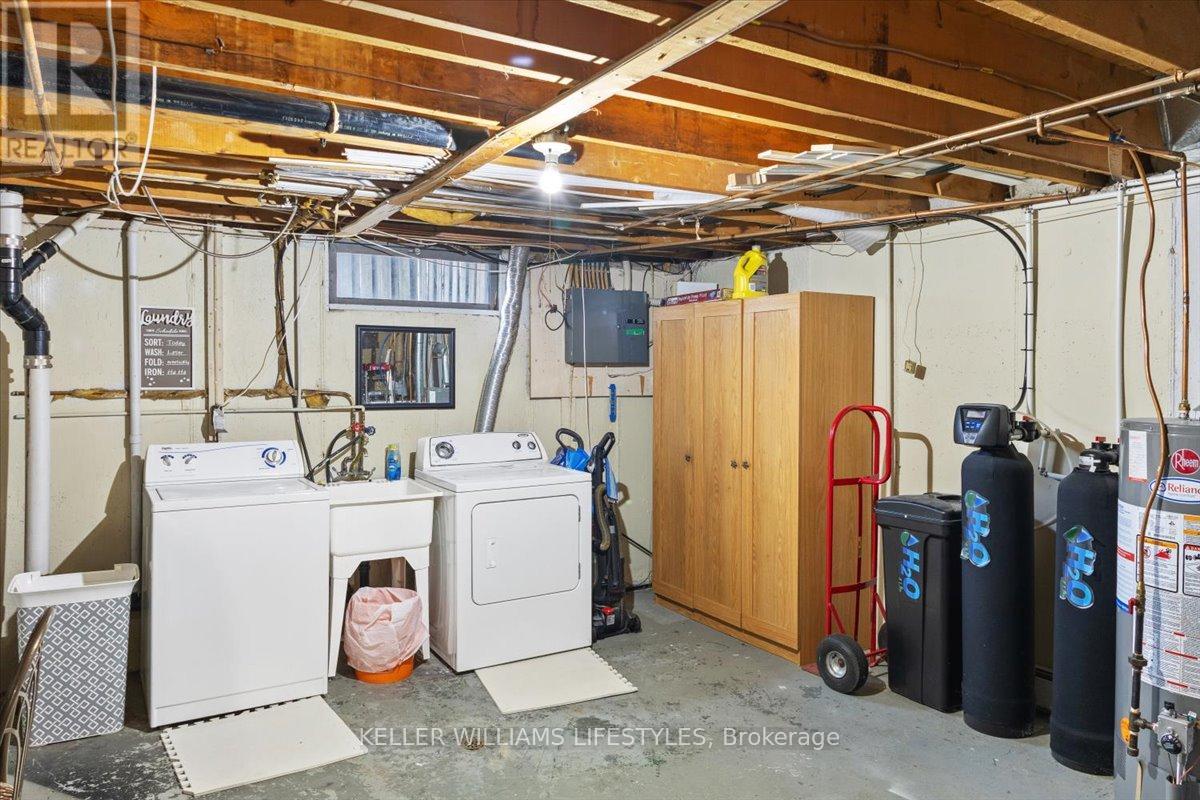 963 Notre Dame Drive, London South (South O), Ontario  N6J 3C3 - Photo 35 - X12483892