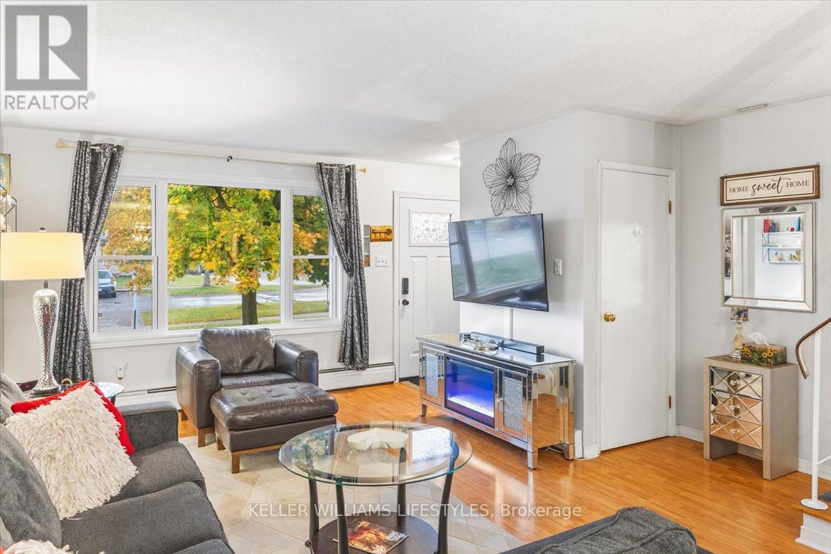 963 Notre Dame Drive, London South (South O), Ontario  N6J 3C3 - Photo 5 - X12483892