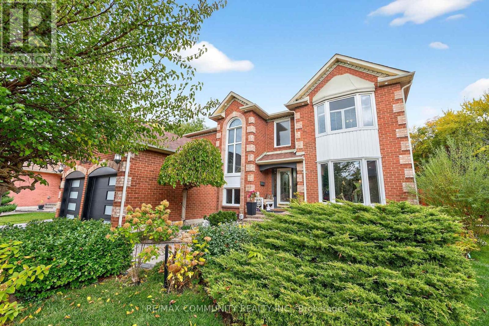 31 Withay Drive, Ajax, Ontario  L1T 3J8 - Photo 2 - E12483754