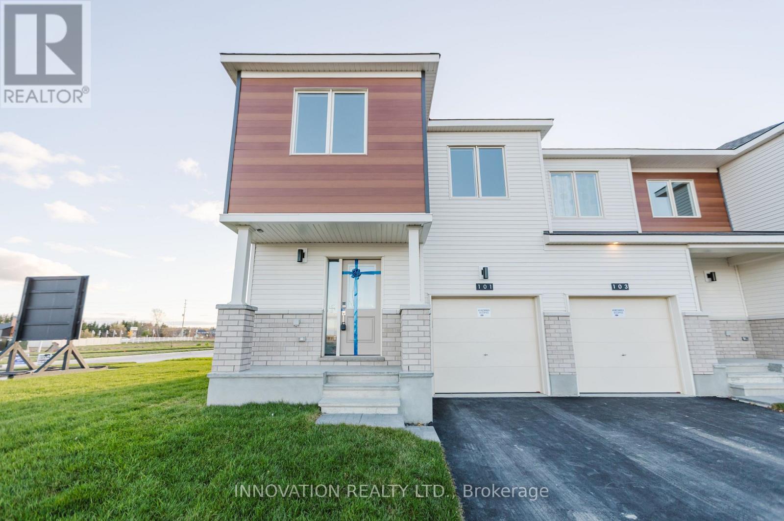 101 Tonic Crescent, Ottawa, Ontario  K2W 0N1 - Photo 2 - X12483782