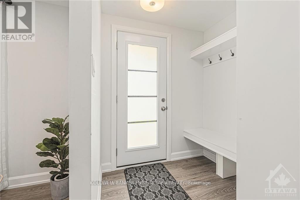 351 Amiens Street, Ottawa, Ontario  K1E 1P1 - Photo 2 - X12483859
