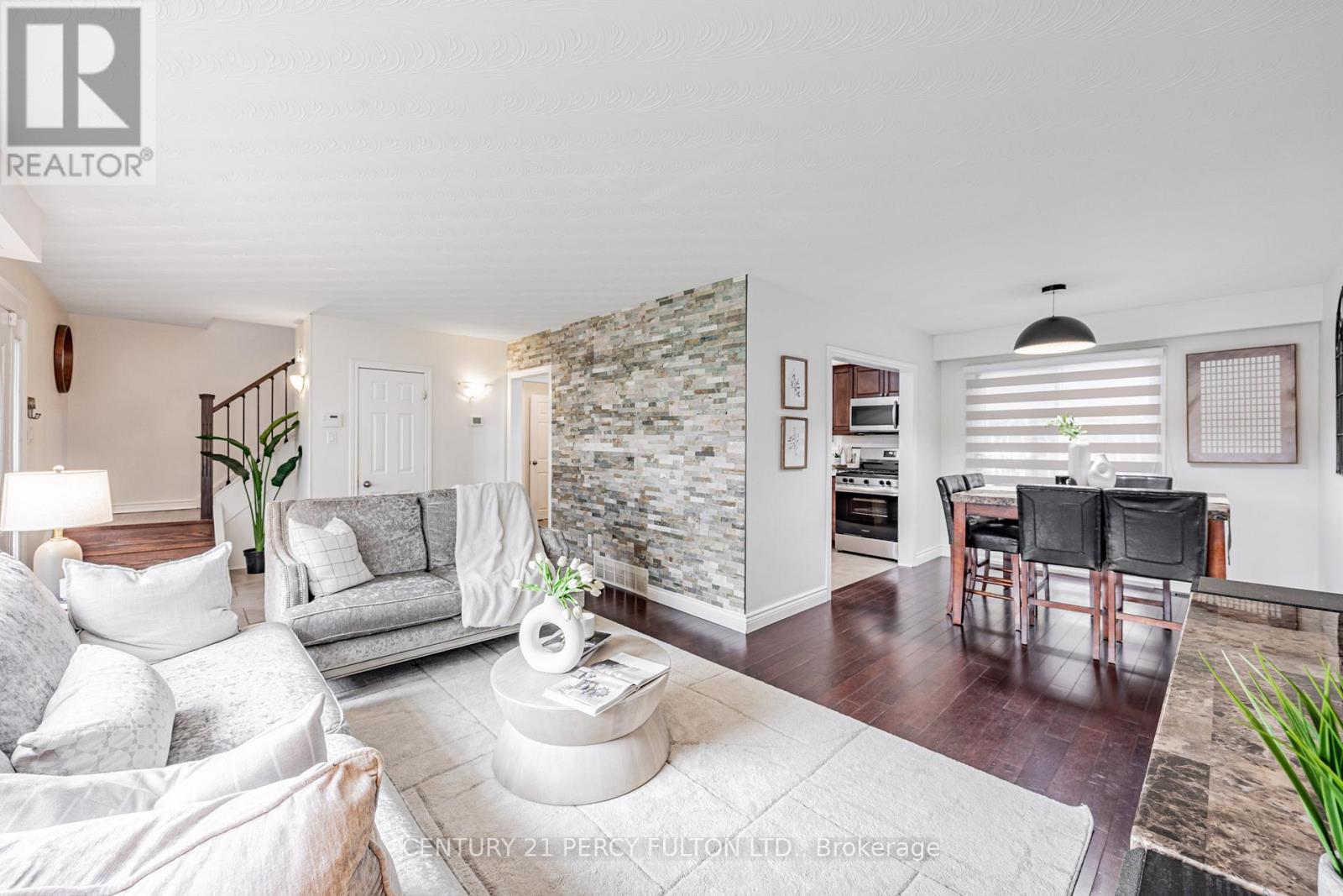 904 Somerville Street, Oshawa, Ontario  L1G 4J7 - Photo 7 - E12409526