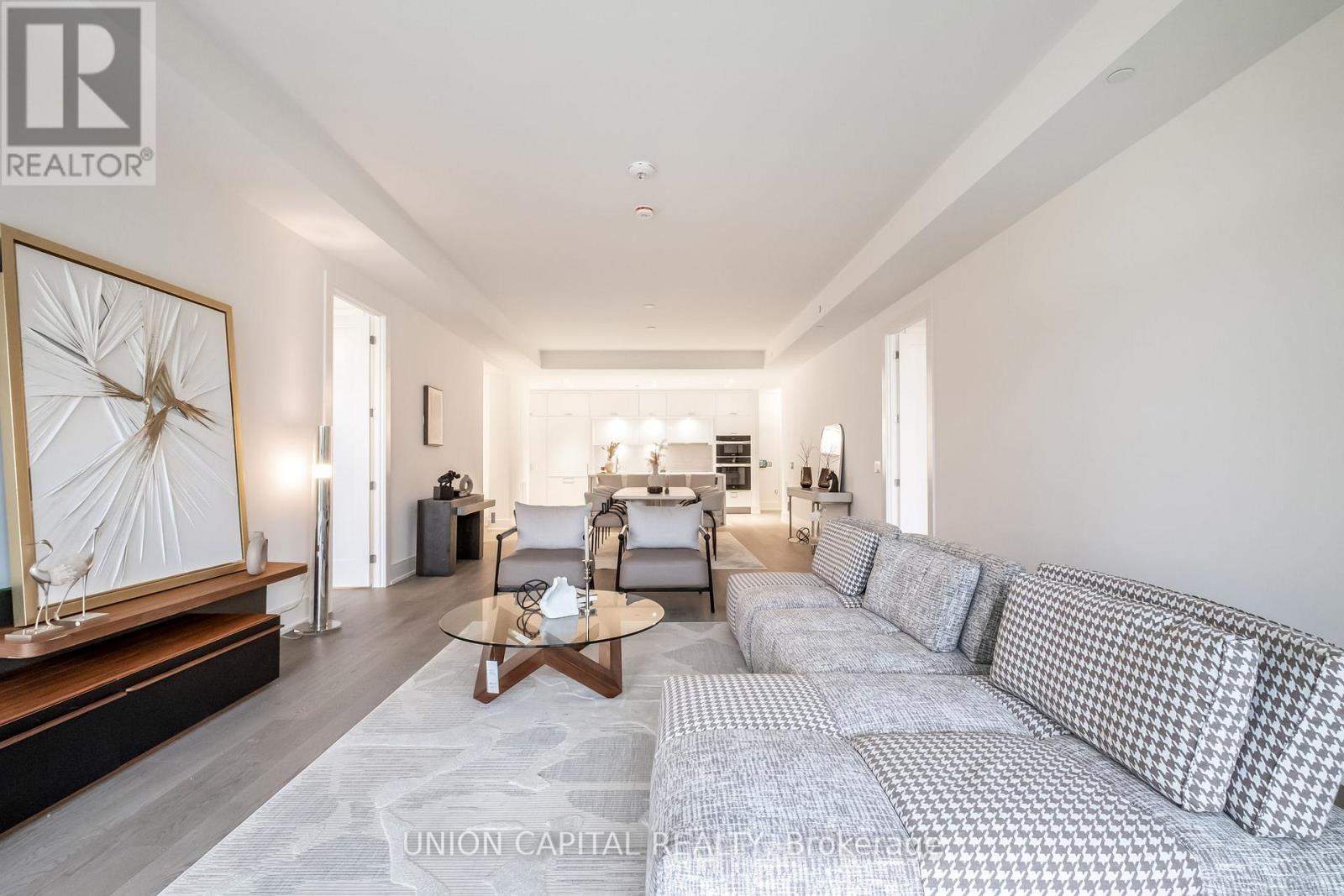 19 - 399 Royal Orchard Boulevard, Markham (Royal Orchard), Ontario  L3T 4Y9 - Photo 5 - N12451985