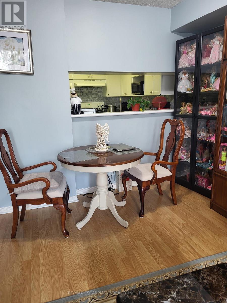 306 - 75 King Street E, Mississauga, Ontario  L5A 4G5 - Photo 14 - W12483229